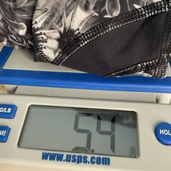 Lululemon Leggings Women Size 4 Black/White Floral Run Inspire Crop All Luxtreme - Picture 10 of 10